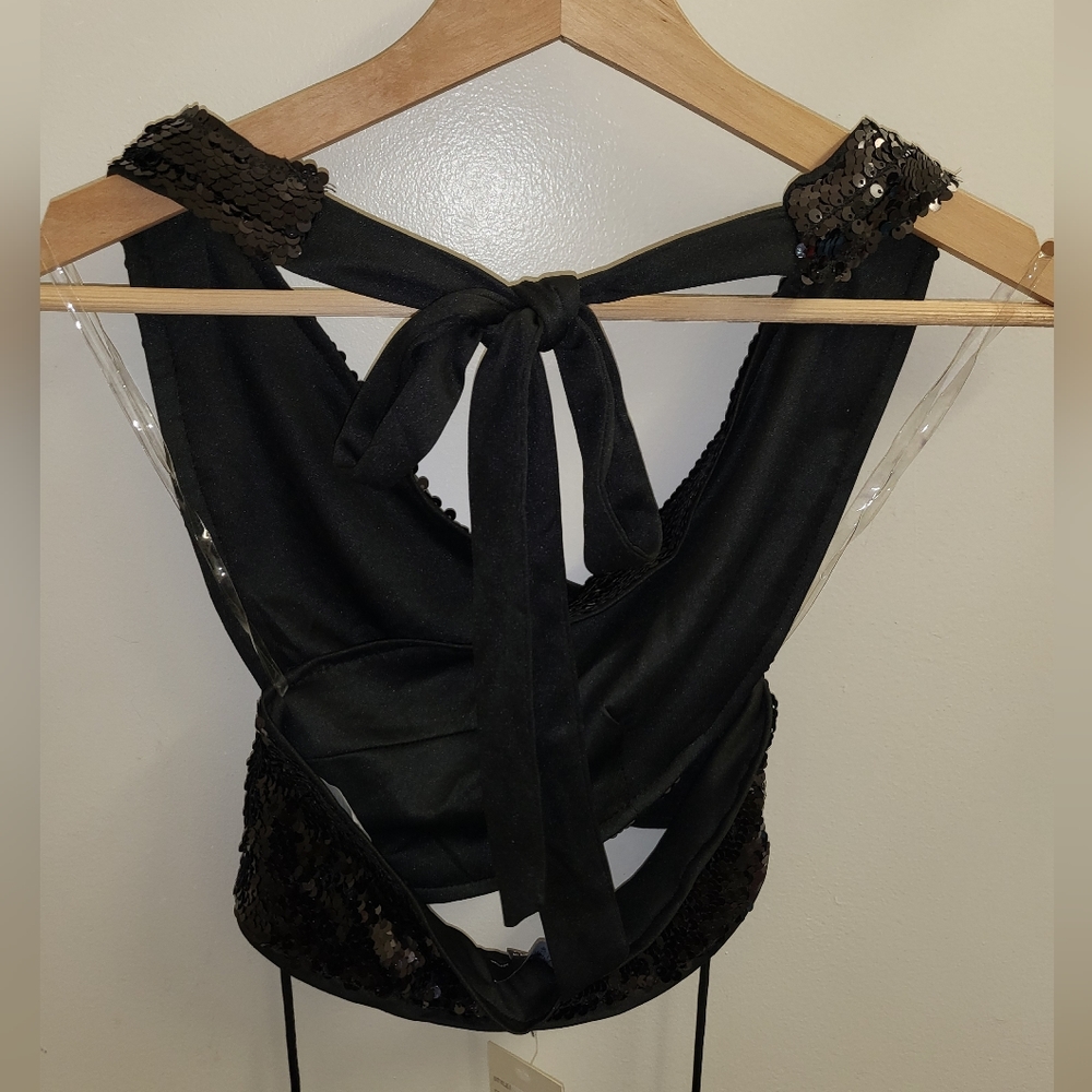 HOT & DELICIOUS SEQUIN WRAP HALTER TOP MEDIUM NEW BLACK